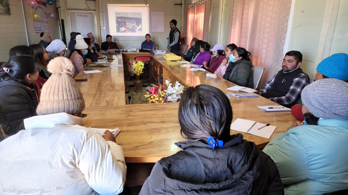 पाठेघर खसेका महिलाको उपचारका लागि घर–घरमा स्वास्थ्यकर्मी पठाउने नगरको तयारी