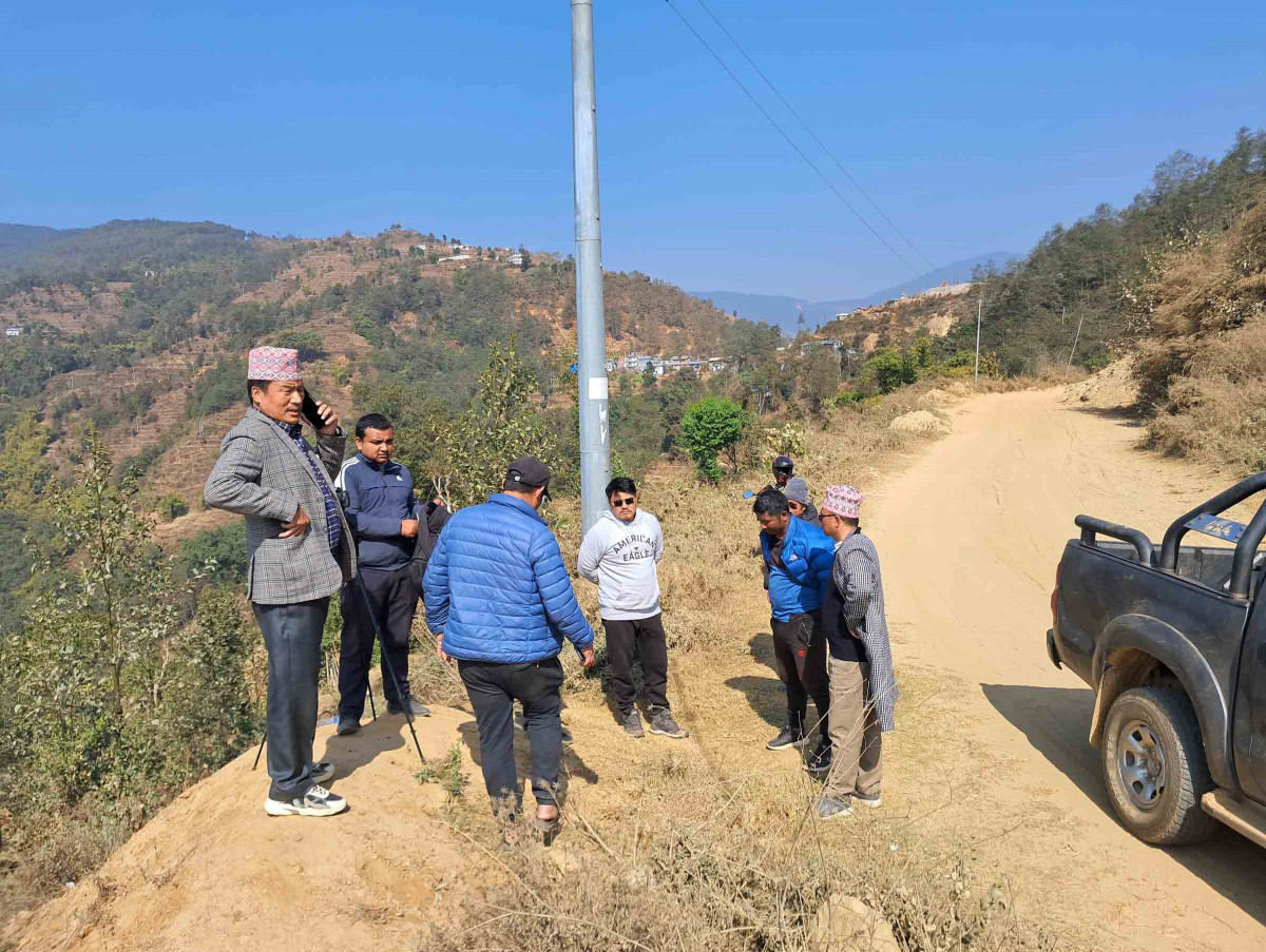 महुरे–राजापानी सडक कालोपत्रेमा भएको ढिलासुस्तीका विषयमा जिल्ला समन्वय समितिको ध्यानाकर्षण