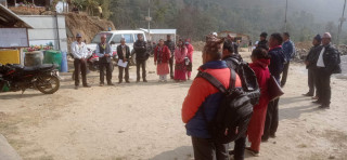 शिक्षिकाको सरुवाको विरोधमा नेपाल शिक्षक संघद्धारा चरणवद्ध आन्दोलन घोषणा