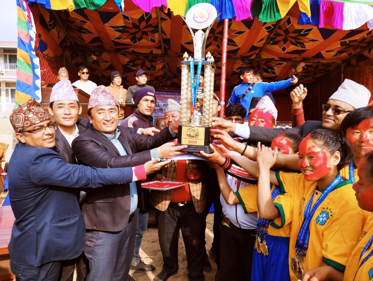 केपिलासगढीमा आयोजित राष्ट्रपति रनिङ शिल्डमा पृथ्वी मावि बाक्सिला प्रथम