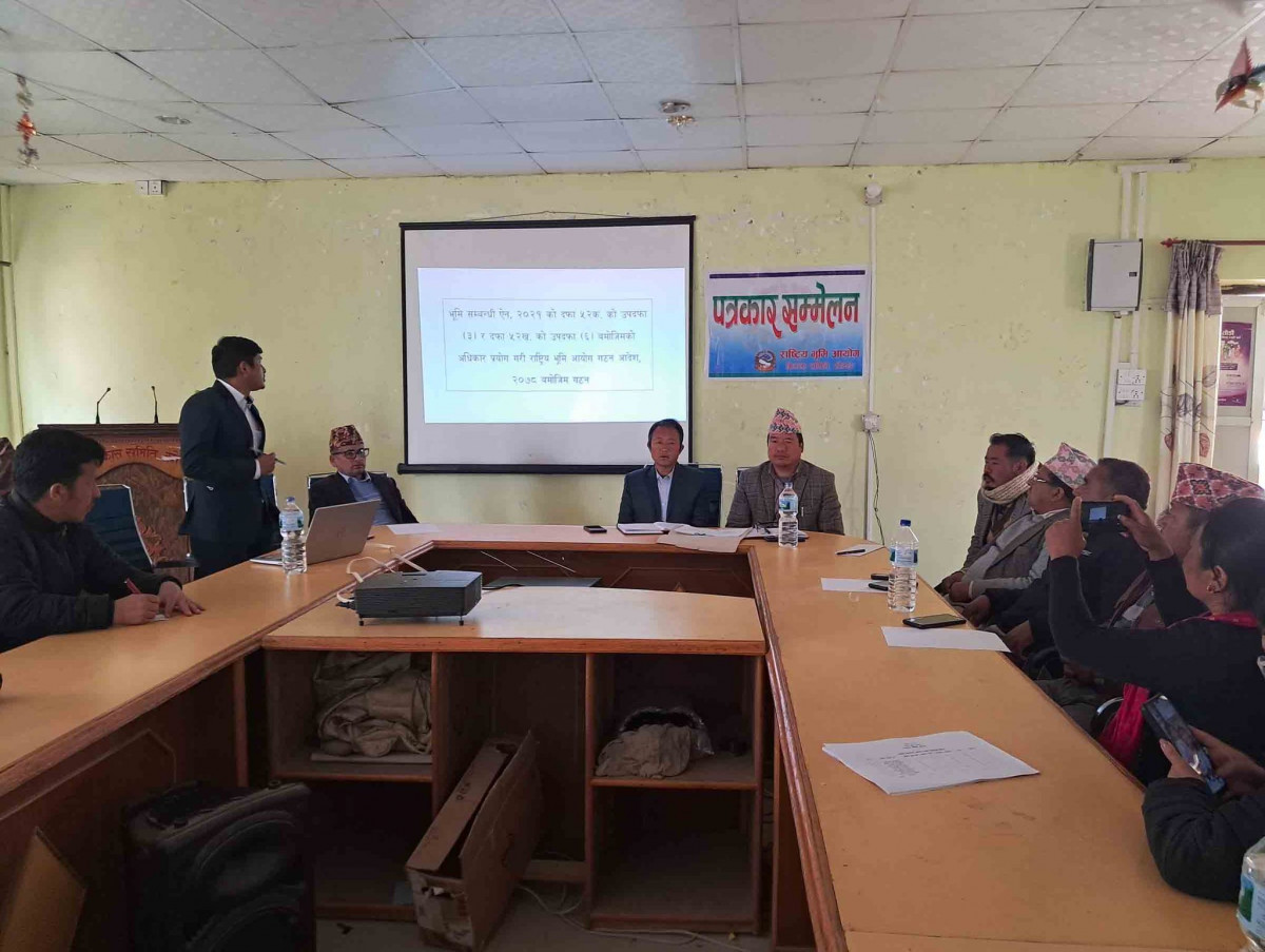 खोटाङमा जग्गा प्राप्तीका लागि १९९ भूमिहिन र ५८० अव्यवस्थित बसोबासीको निवेदन