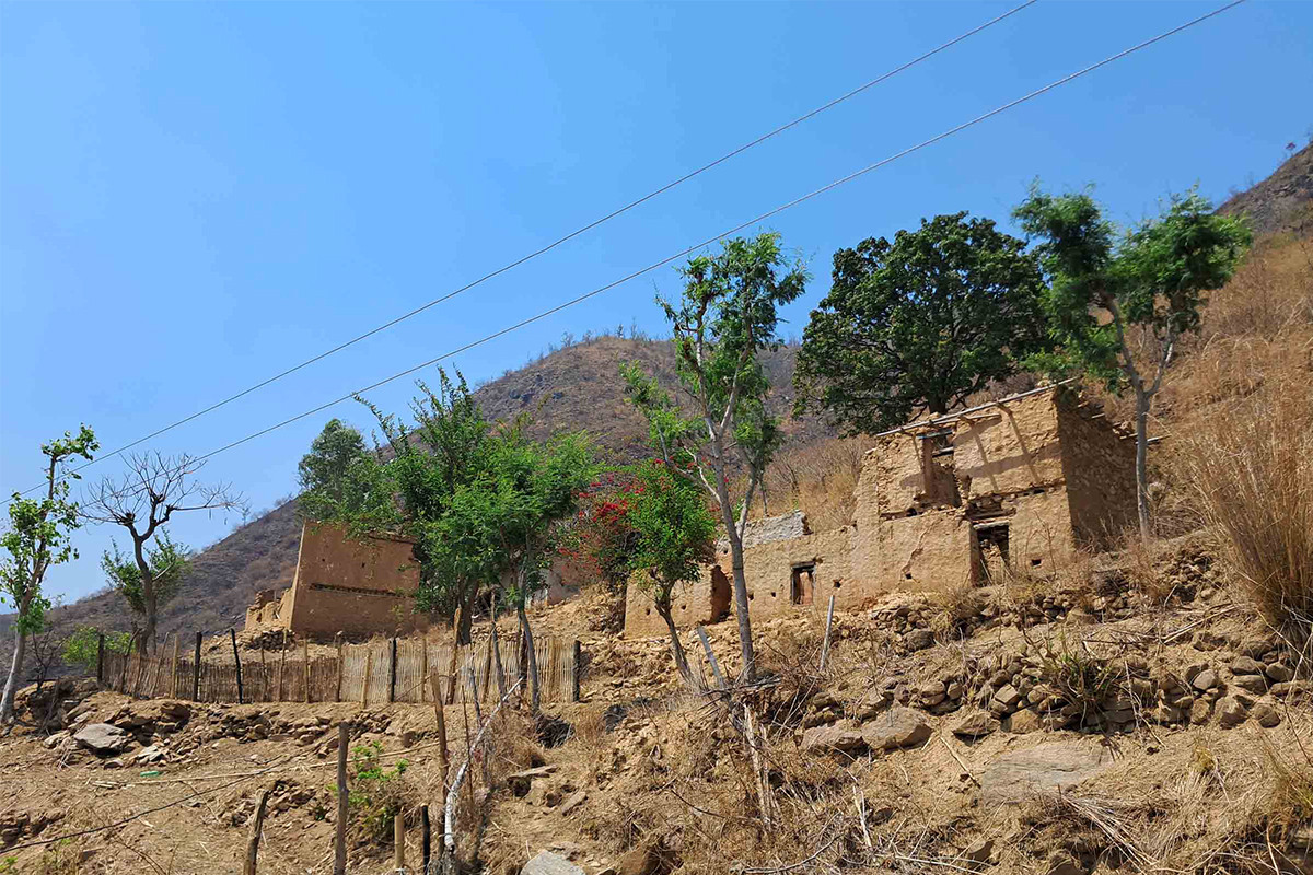 बसाइँ सराइले रित्तियो राजापानी