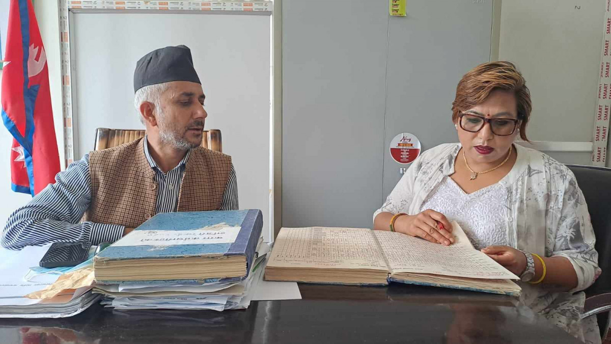 कार्यालयमा अनियमित हुने कर्मचारीको हाजिरीमा नगरपालिकाको रातो मसी