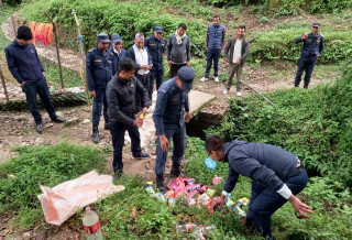 ऐसेलुखर्कमा म्याद नाघेका उपोग्यवस्तु बरामद गरेर नष्ट
