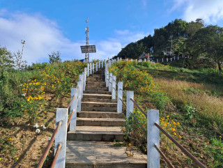 ‘फूलको पहाड’मा (फोटो फिचर)