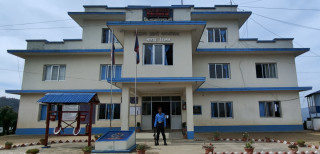 उमेरमा कुटपिट, बुढेसकालमा जेल
