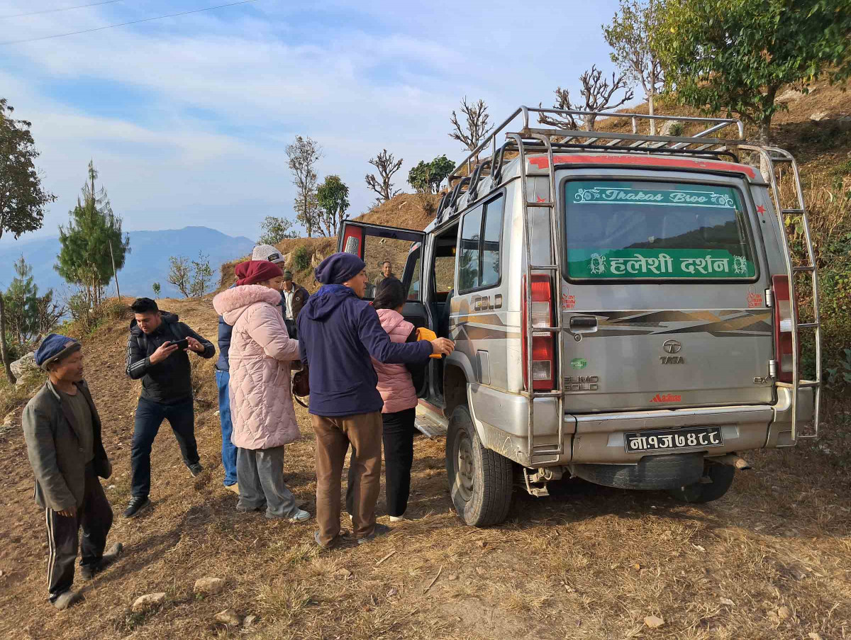 खोरमा थुनिएकी फुर्दिकुलाई नगरको साथ, उद्धार गरेर लगियो अस्पताल