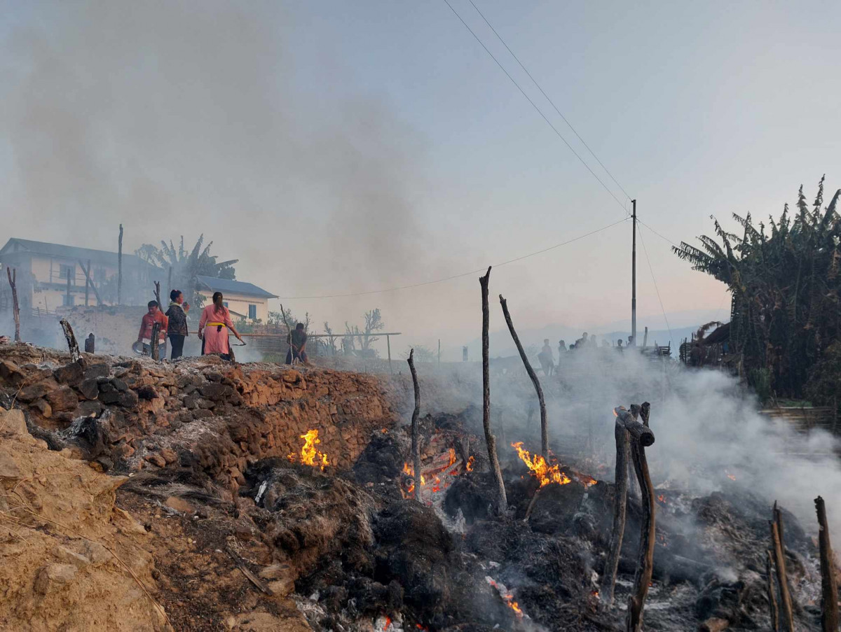 fire from jungle burnt house at batase (iii).jpg