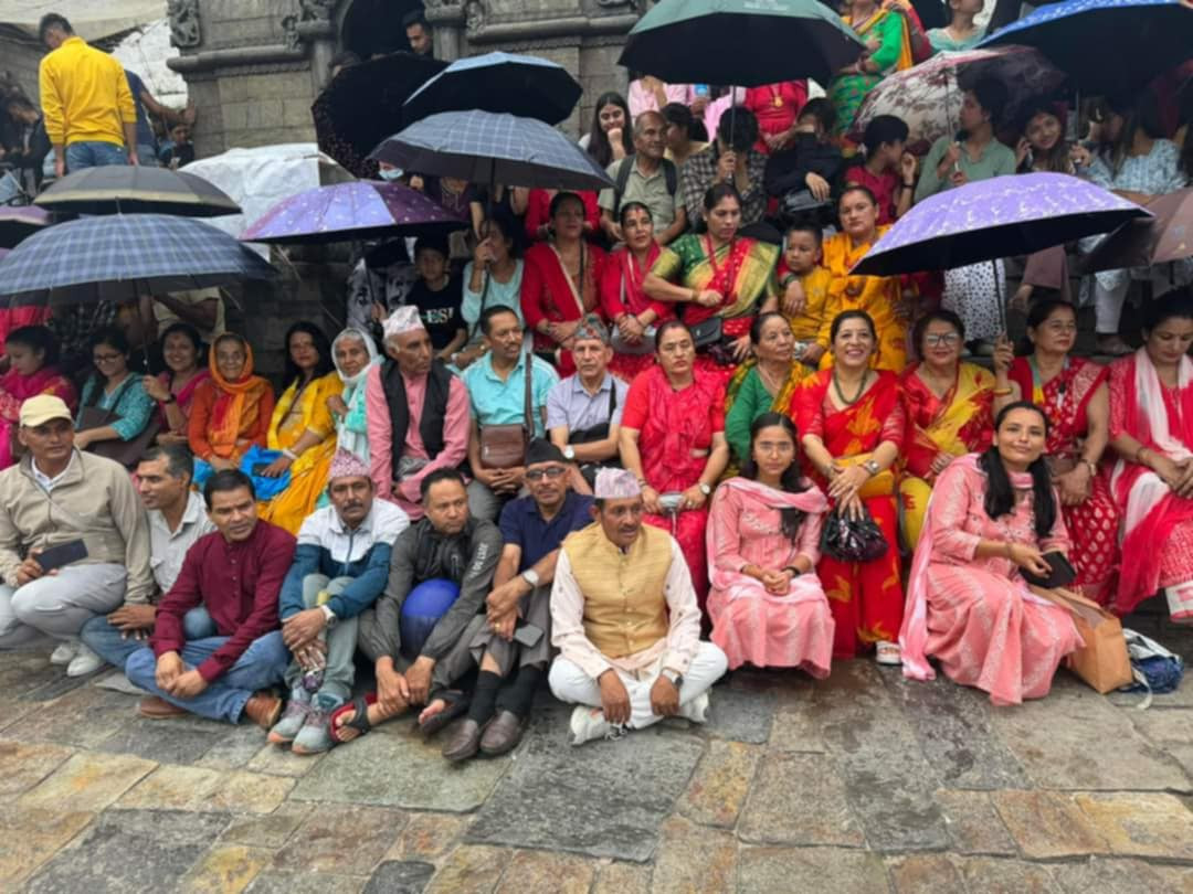 पशुपतिनाथमा खोटाङ्गेको संयुक्त आरती