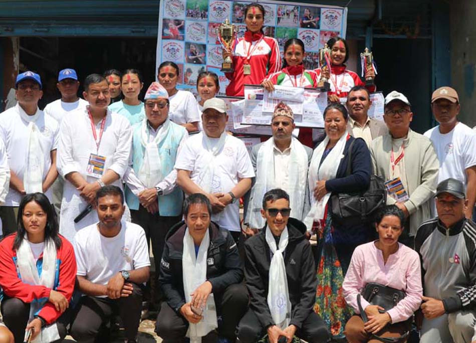 ‘खुला हाफ म्याराथन–२०८२’को उपाधि सेनाका पूर्णलक्ष्मी न्यौपाने र सञ्जय श्रेष्ठलाई