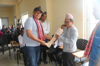 दिप्रुङ चुईचुम्मामा अपांगता भएका ५३ व्यक्तिलाई कृत्रिम अंग र सहायक सामाग्री वितरण