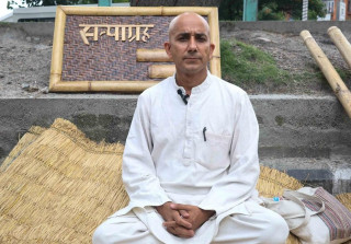 संघिय सरकारलाई नीतिगत निर्णयको मागसहित मेयर भट्टराईको सत्याग्रह