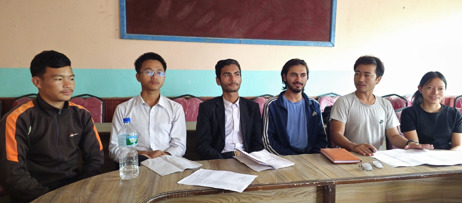 शैक्षिक नीतिका विषयमा अन्तरक्रिया गर्दै अखिल क्रान्तिकारी